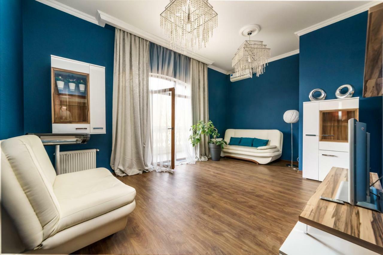 Stylish Apartment With A Balcony Overlooking The Park Odessa Eksteriør bilde