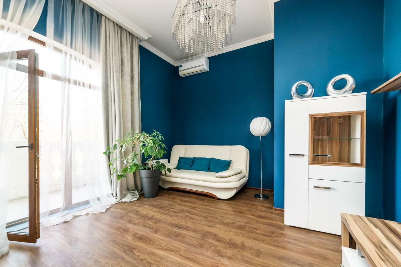 Stylish Apartment With A Balcony Overlooking The Park Odessa Eksteriør bilde