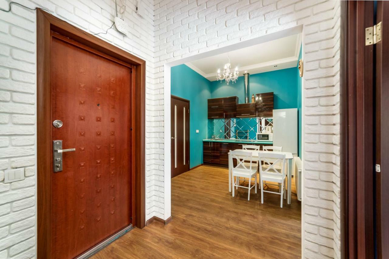 Stylish Apartment With A Balcony Overlooking The Park Odessa Eksteriør bilde